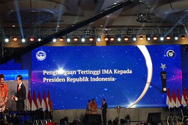 Semua Menuju Hilirisasi, Jokowi Pede Defisit Perdagangan Selesai dalam 3 Tahun