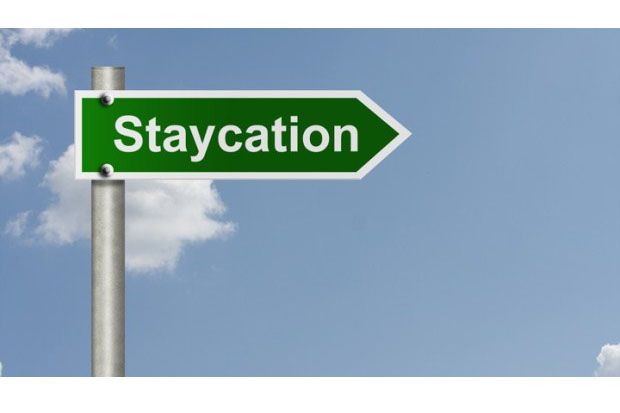 Staycation, Solusi Liburan Tanpa Banyak “Mikir”