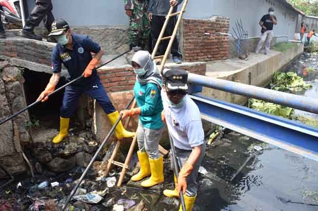 Darurat Sampah, Bupati Wihaji Bersih-Bersih Sungai