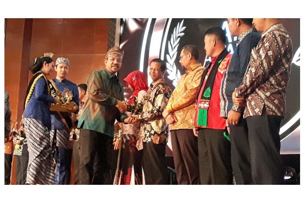 Danau Love Peroleh Anugerah Pesona Indonesia Award 2019