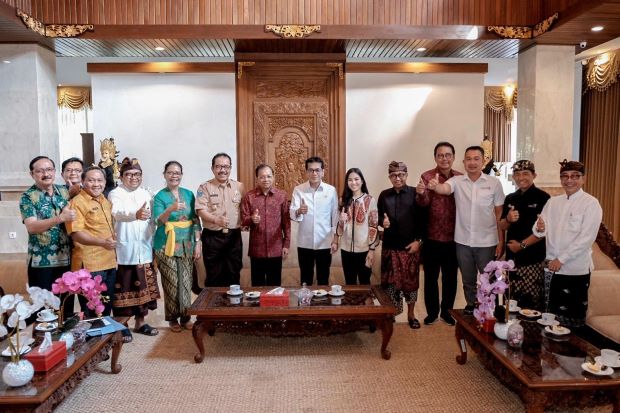 Kunker Perdana, Wishnutama-Angela Bertemu Gubernur dan Pelaku Wisata Bali