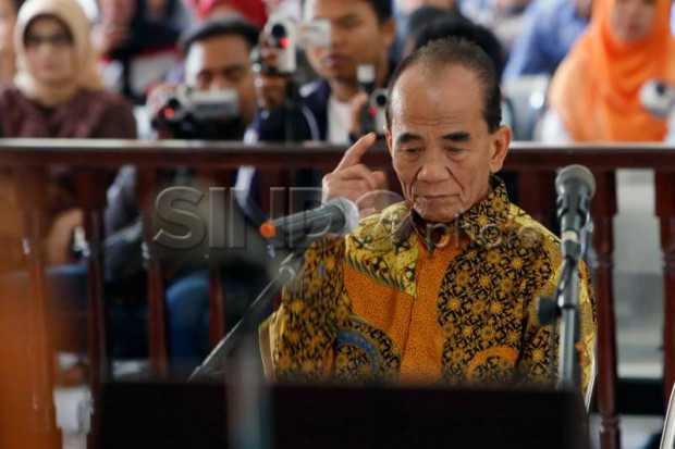 Respons ICW Soal Jokowi Beri Grasi Eks Gubernur Riau Annas Maamun
