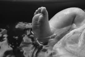 Mayat Bayi Terapung di Selokan Air Hebohkan Warga Sidoarjo