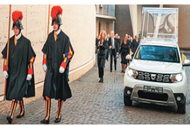 Dacia Duster 4x4, Mobil Baru untuk Paus Fransiskus