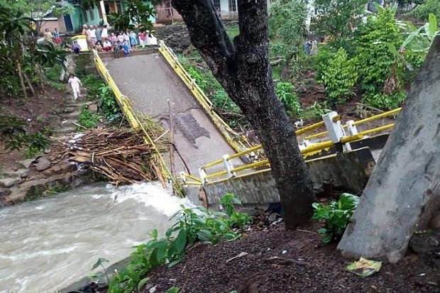 3 Desa di Empat Lawang Terendam Banjir, 2 Jembatan Ambruk