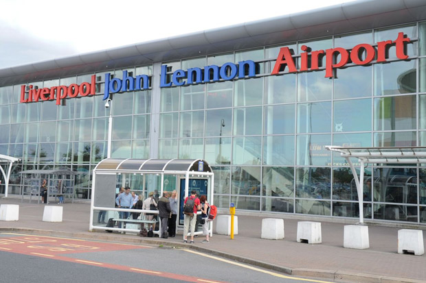 Pesawat Tergelincir Keluar Landasan Pacu, Bandara Liverpool Ditutup