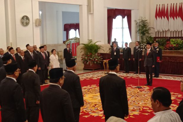 Jokowi Lantik Sembilan Orang Wantimpres, Wiranto Jadi Ketua