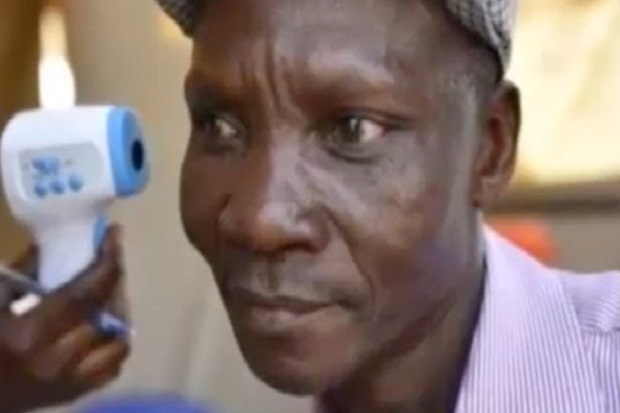 Kentut Pria Uganda Diklaim Bisa Bunuh Nyamuk dalam Jarak 6 Meter