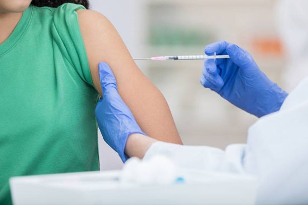 Risiko yang Mengintai di Balik Terhambatnya Program Vaksinasi HPV