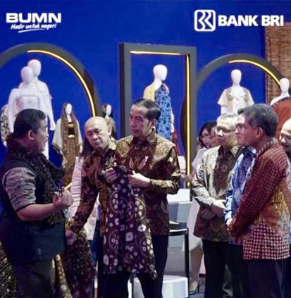 Presiden Jokowi Beli Bomber Gambo Muba di Export Brilianpreneur