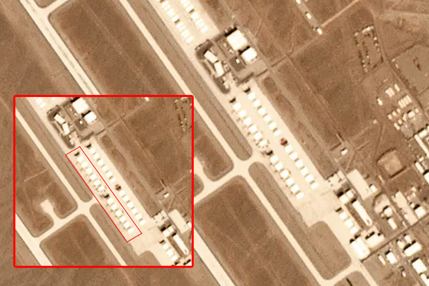 Foto Satelit Tangkap 12 Pesawat Misterius di Pangkalan Rahasia AS