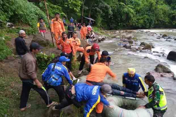 Tim Evakuasi Bus Sriwijaya Terkendala Medan yang Sulit
