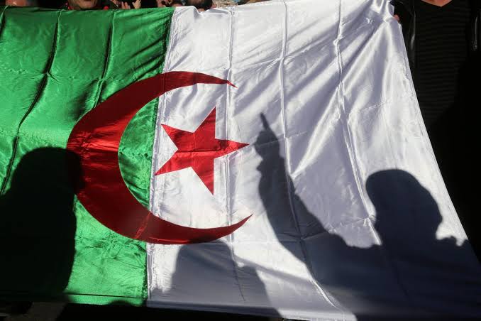Panglima Militer Meninggal, Mahasiswa Aljazair Terus Unjuk Rasa