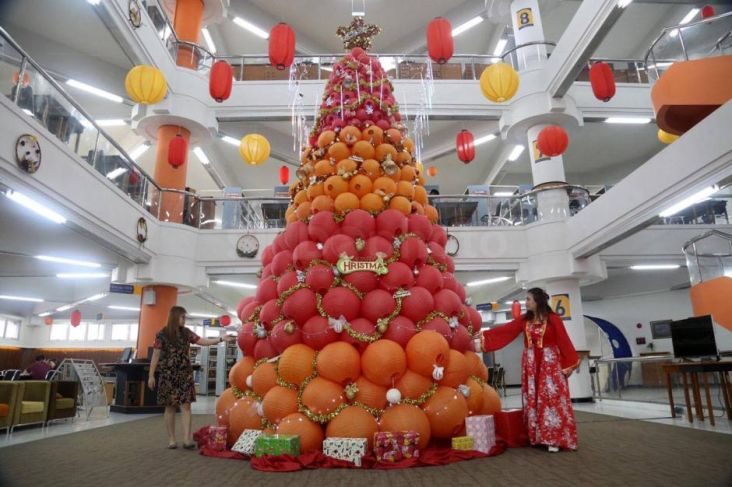 Makna Natal Bagi Menkeu Sri Mulyani dan Menteri BUMN Erick Thohir