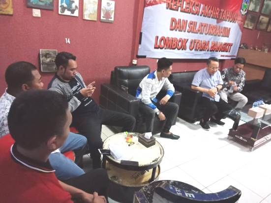 Aktivis Mahasiswa Lombok Jakarta Adakan Obrolan Demokrasi bersama Bupati Lombok Utara