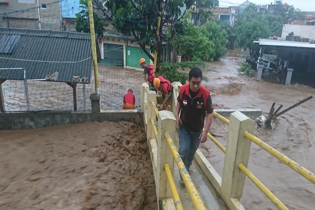 Ngamprah Diterjang Banjir Bandang, Akses ke Pemda KBB Jabar Lumpuh