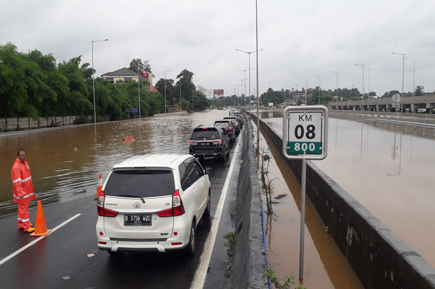 Kompensasi Banjir, Jalan Tol Dalam Kota Digratiskan Selama 18 Jam