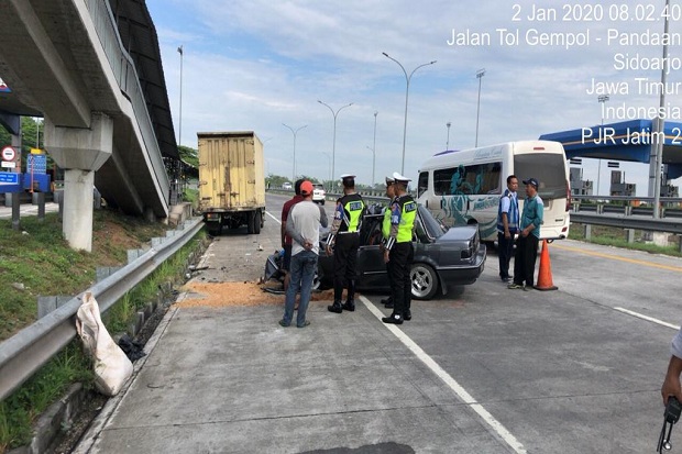 Laka Maut di Gerbang Tol Gempol, Ibu dan Dua Anaknya Meregang Nyawa