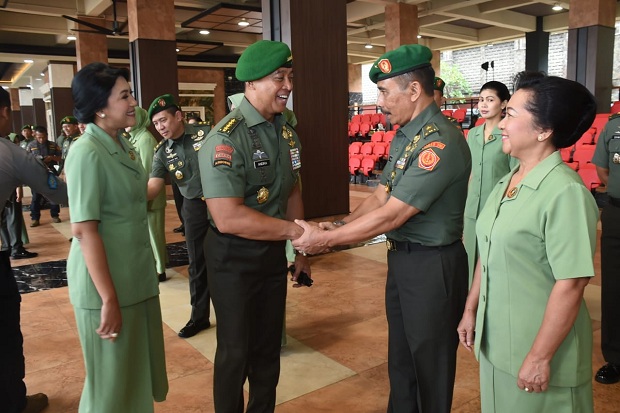 KSAD Terima Laporan Kenaikan Pangkat 10 Pati TNI AD