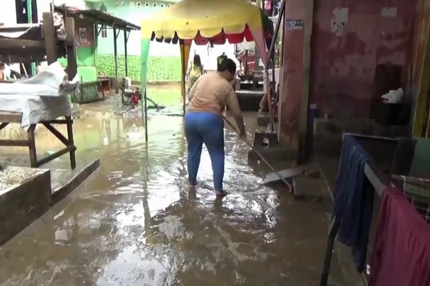 Kiat Sehat Membersihkan Rumah Usai Banjir
