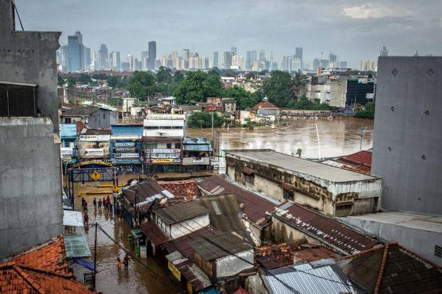 Menteri Basuki Beberkan Penyebab Banjir di Kampung Pulo