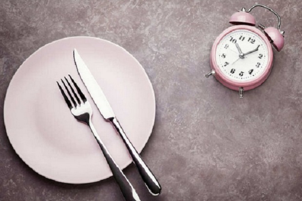 Mengapa Melewatkan Makan Malam Bukan Ide Bijak Saat Diet?