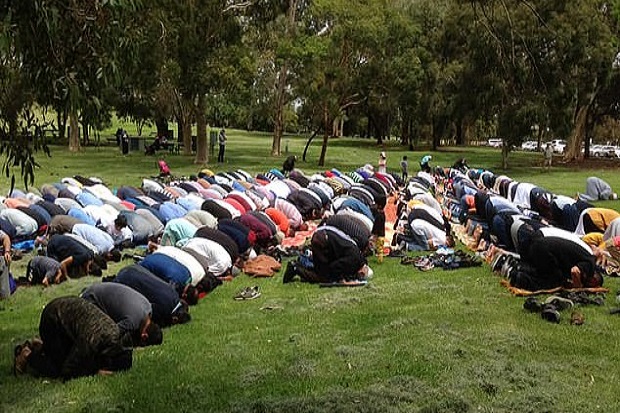 Muslim dan Kristen Australia Berkumpul, Berdoa Minta Hujan