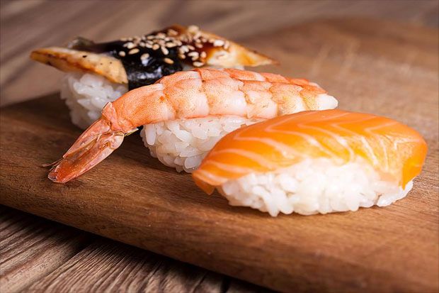 Bolehkah Ibu Menyusui Mengonsumsi Sushi atau Ikan Mentah?