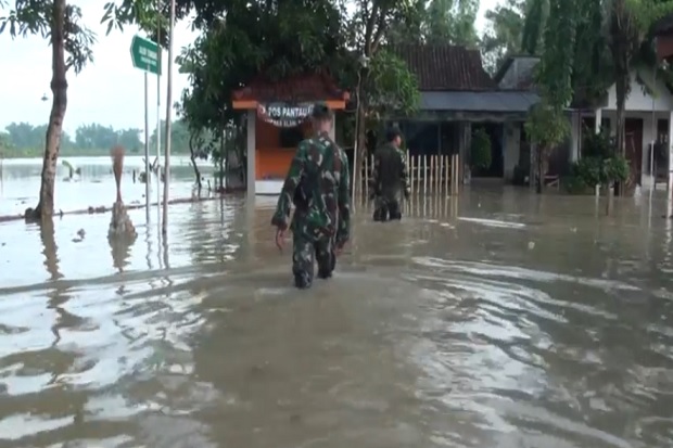 Sungai Lamong di Mojokerto Meluap 2 Desa Terendam Banjir