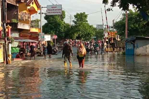 Terendam Banjir 1,5 Meter, Jalur Grobogan-Salatiga Putus