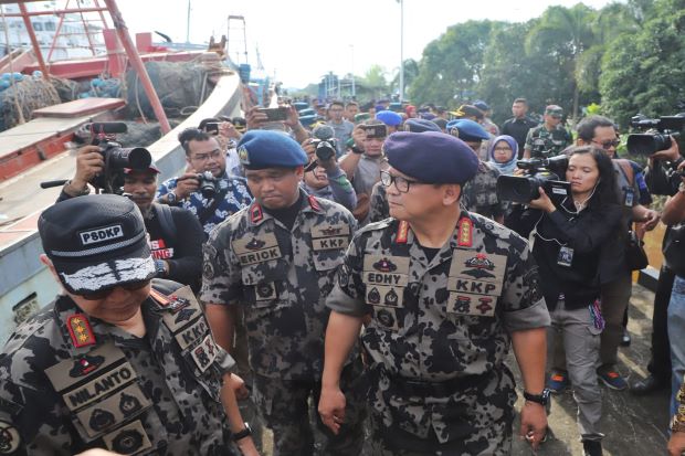 Menteri Edhy Puji Kegigihan Aparat Tangkap 3 Kapal Vietnam di Natuna