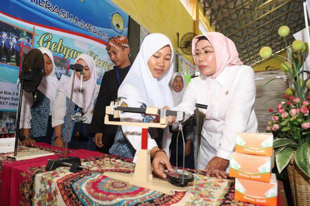 Bupati Tatu: Siswa Kabupaten Serang Masuki Era Literasi Teknologi