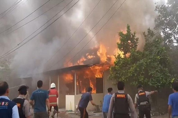 Api Membara di Asrama Polisi Segara, 14 Bangunan Ludes