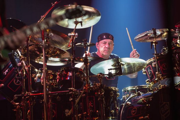 Drummer Rush Tutup Usia, Dave Grohl Kehilangan Sosok Idola
