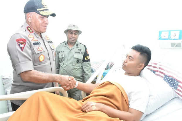 Kapolda Papua Kunjungi Personel Brimob Korban Penembakan KKB di Nduga