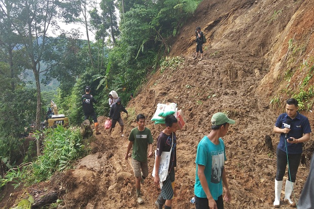 ACT Distribusikan Bantuan Satu Ton Logistik ke Desa Lebak Situ Banten