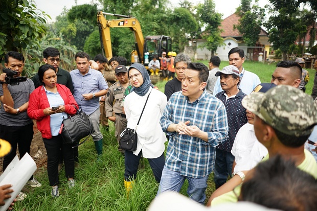 Dengar Aspirasi Warga, Stafsus dan Jubir Presiden Kunjungi Wilayah Banjir