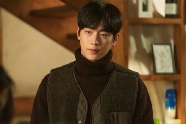 Acting Bareng Park Min Young, Seo Kang Joon Jadi Pemilik Toko yang Ramah