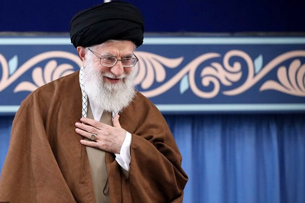 Pertama dalam Delapan Tahun, Khameini Jadi Imam Shalat Jumat