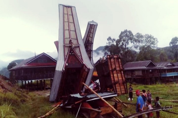 Puting Beliung Rusak Empat Lumbung di Toraja