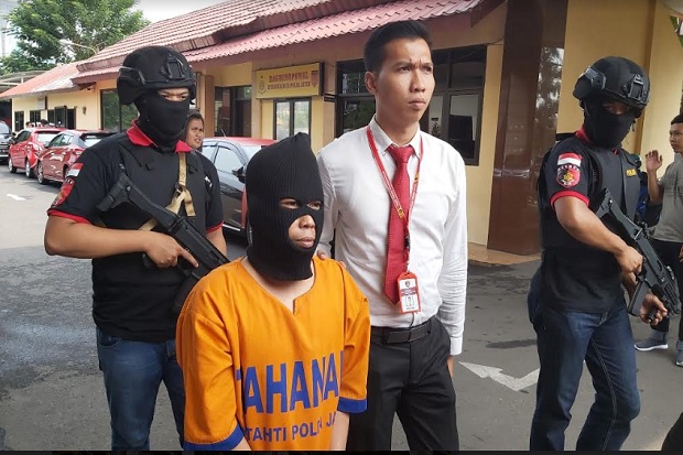 Sodomi 11 Anak, Mami Hasan Ketua Ikatan Gay Tulungagung Ditangkap Polda