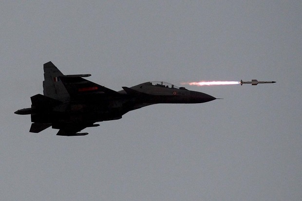 India Kerahkan Jet Su-30 dengan Rudal BrahMos ke Wilayah Selatan