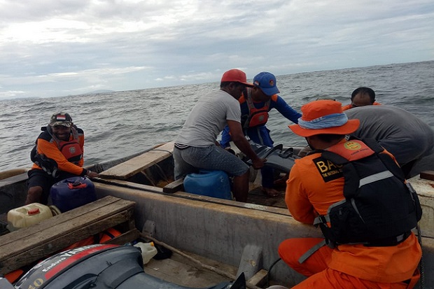 Polairud dan Basarnas Evakuasi Korban Hanyut di Perairan Pulau Liki Armo