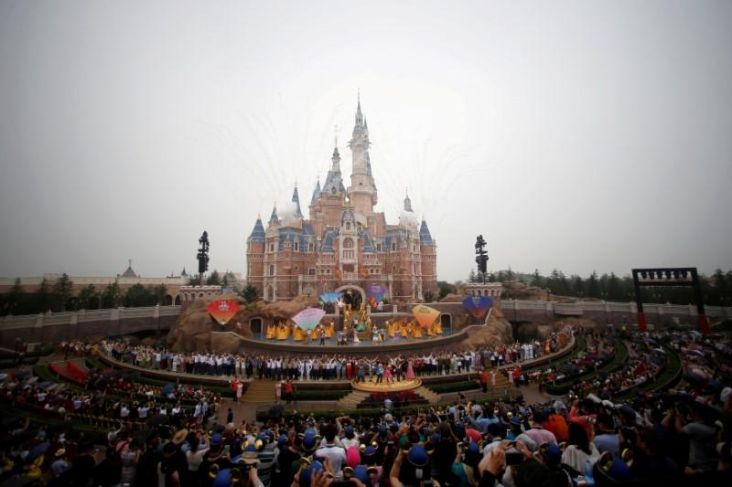 Cegah Wabah Virus Wuhan, Shanghai Disney Tutup Tanpa Batas Waktu