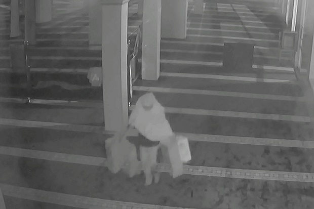 Pantau CCTV, Warga Tangkap Basah Pelajar SMP Pencuri Kotak Amal Masjid