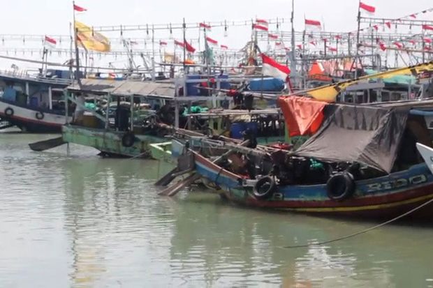 Cuaca Buruk dan Gelombang 4 Meter, Nelayan Indramayu Takut Melaut