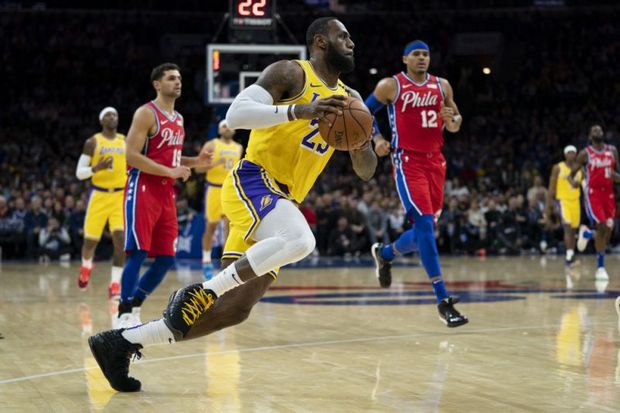 LeBron James Bukukan Rekor, Lakers Malah Keok