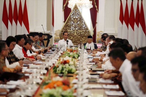 Pengamat: Peristiwa Besar Bermunculan dalam 100 Hari Jokowi-Maruf