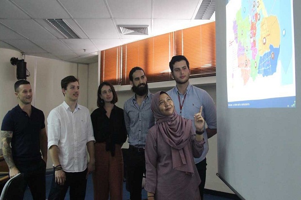 Mahasiswa Australia Pelajari Perkembangan Konstruksi Kota Surabaya