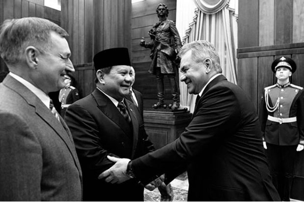 Prabowo Posting Foto Pertemuan dengan Menhan Rusia, Netizen: Macan Asia is Back